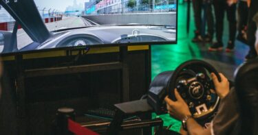 【学生も社会人も必見！】免許を安く早く取る方法｜教習所選びから短期集中プランまで解説